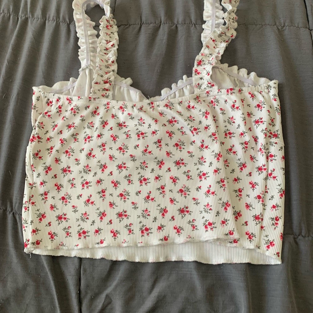 Floral and white tank top - Picture 2 of 2